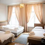 Relax - Usługi Noclegowe *