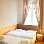 Hostel Relax - Usługi Noclegowe Łódź