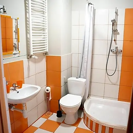 Hostel H360 - Dawniej Hotelik Relax *