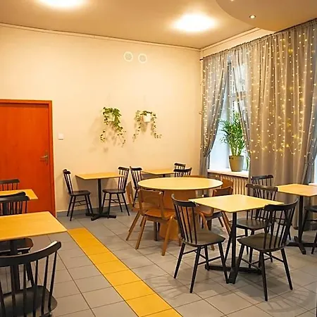 Hostel H360 - Dawniej Hotelik Relax Hostel Lodz