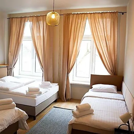 Hostel H360 - Dawniej Hotelik Relax Hostel Lodz