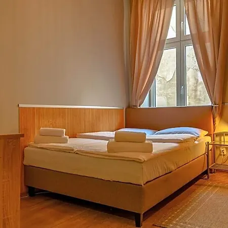 Hostel H360 - Dawniej Hotelik Relax Lodz