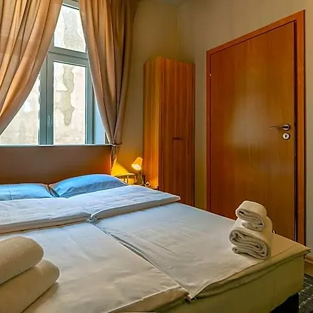 Hostel Hostel H360 - Dawniej Hotelik Relax